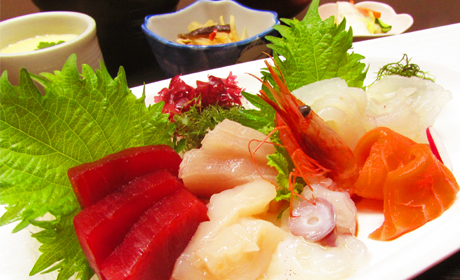 写真:鮮度抜群 刺身御膳